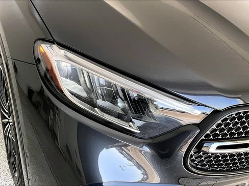 Used 2025 Mercedes-Benz GLC 300 image 36
