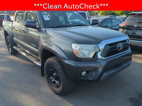 Used 2014 Toyota Tacoma 4x4 Double Cab w/ SR5 Package image 3