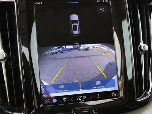 Used 2022 Volvo XC60 B6 Inscription w/ Advanced Package image 25