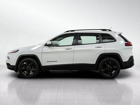 Used 2015 Jeep Cherokee Latitude w/ Cold Weather Group AWD/4WD image 2