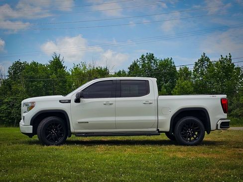 Used 2020 GMC Sierra 1500 Elevation w/ Elevation Value Package AWD/4WD image 8