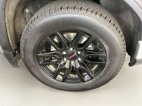 Used 2023 GMC Sierra 1500 Elevation image 11