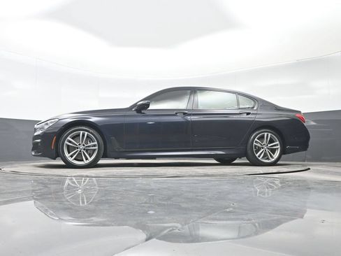 Used 2018 BMW 750i xDrive AWD/4WD image 30