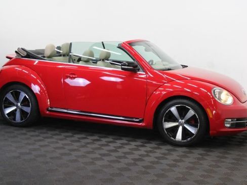 Used 2013 Volkswagen Beetle 2.0T FWD image 6