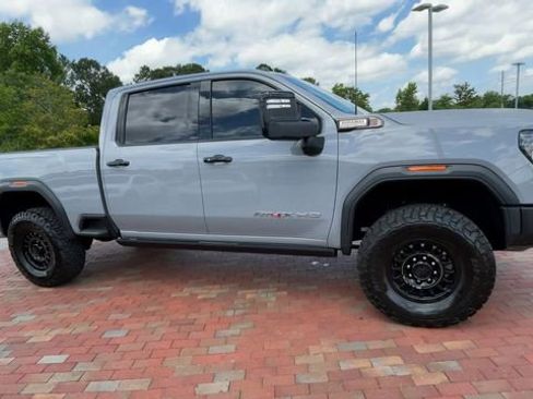 Used 2024 GMC Sierra 2500 AT4X w/ AT4X AEV Edition AWD/4WD image 3