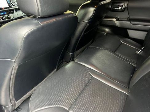 Certified 2019 Toyota Tacoma TRD Sport w/ TRD Premium Sport Package RWD image 4