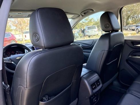 Used 2023 Chevrolet Equinox Premier FWD image 17