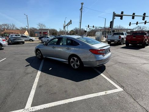 Used 2018 Honda Accord EX-L image 10