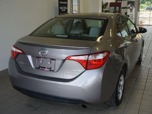 Used 2015 Toyota Corolla LE FWD image 12