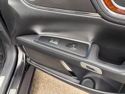 Used 2020 Lincoln Continental Standard w/ Premium Package image 30