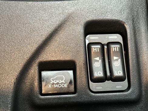 Used 2023 Subaru Crosstrek 2.0i Premium AWD/4WD image 30
