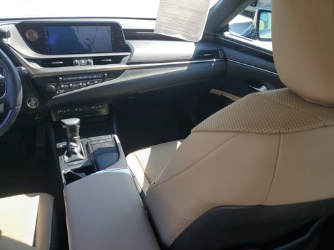 Used 2019 Lexus ES 350 w/ Premium Package FWD image 17