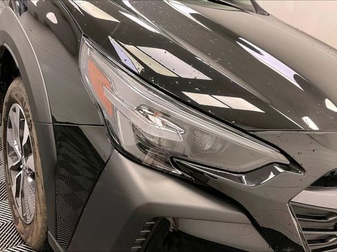Used 2025 Subaru Outback Limited image 24