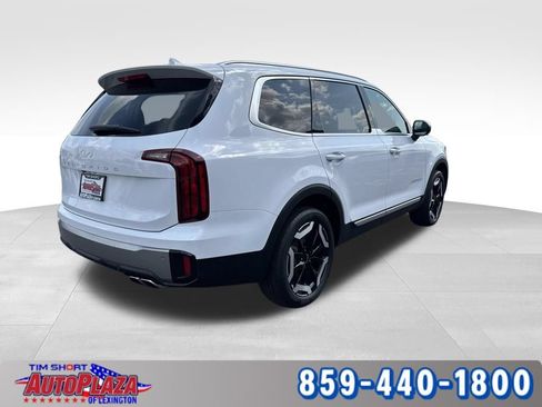 Used 2025 Kia Telluride S FWD image 10