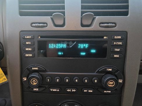 Used 2005 Chevrolet Malibu LS image 30