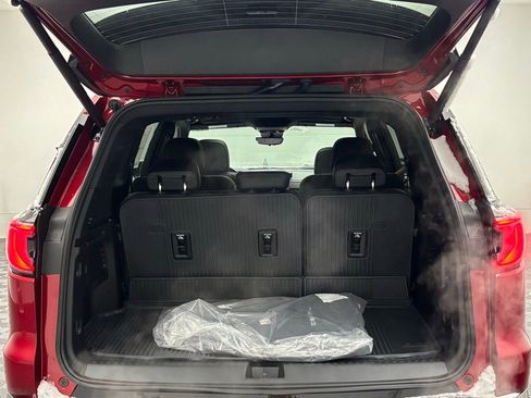 New 2026 GMC Acadia Denali w/ Super Cruise Package image 12