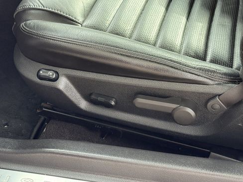 Used 2006 Ford Mustang GT image 12