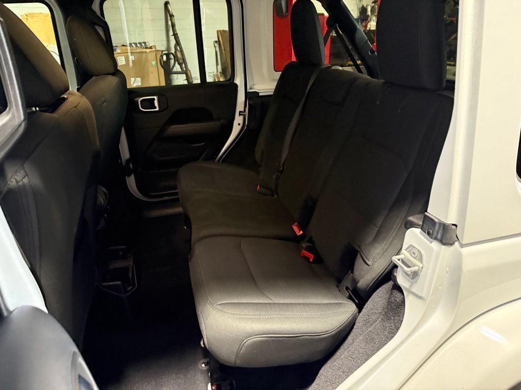 Used 2019 Jeep Wrangler Unlimited Sahara w/ Uconnect 4C Nav & Sound Group AWD/4WD image 25