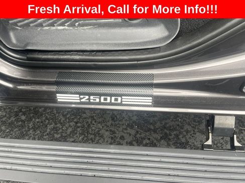Used 2025 RAM 2500 Laramie AWD/4WD image 25