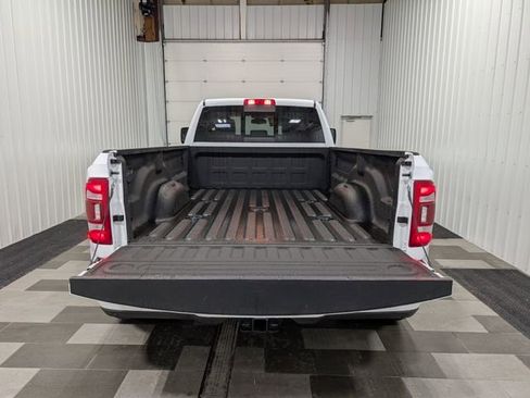 Used 2024 RAM 3500 Laramie AWD/4WD image 26