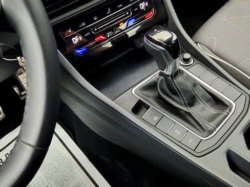 Used 2025 Volkswagen Jetta Sport FWD image 14