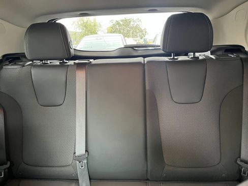 Used 2025 Buick Encore GX Preferred image 48