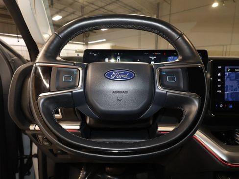Used 2025 Ford Expedition Platinum AWD/4WD image 10