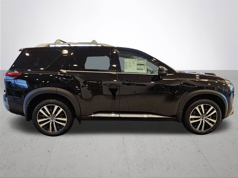 New 2025 Nissan Pathfinder Platinum AWD/4WD image 6