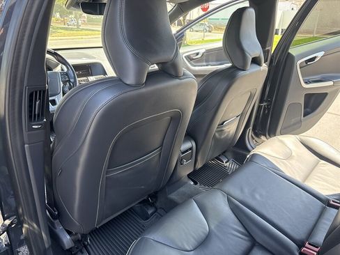 Used 2015 Volvo XC60 T6 R-Design Platinum AWD/4WD image 28