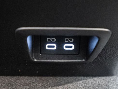 Used 2023 Toyota Corolla Cross XLE w/ Convenience Package image 31