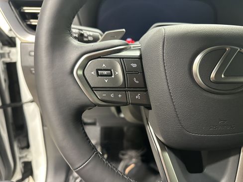 Used 2025 Lexus GX 550 w/ Accessory Package (2T) image 12