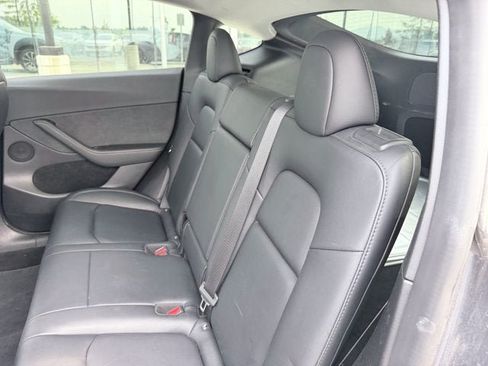 Used 2022 Tesla Model Y Performance AWD/4WD image 17