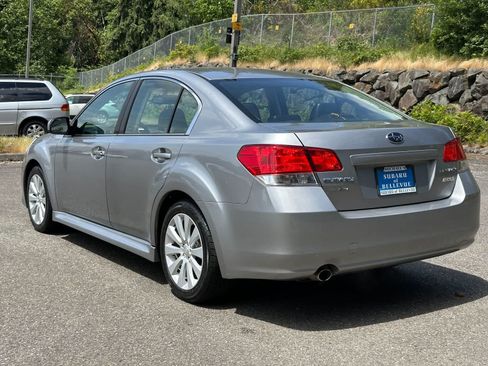 Used 2010 Subaru Legacy 2.5i Limited AWD/4WD image 3