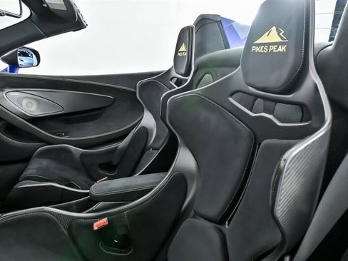 Used 2020 McLaren 600LT Spider RWD image 21
