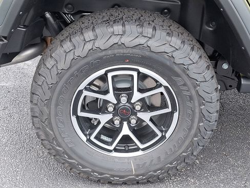 New 2025 Jeep Wrangler Unlimited Rubicon image 5