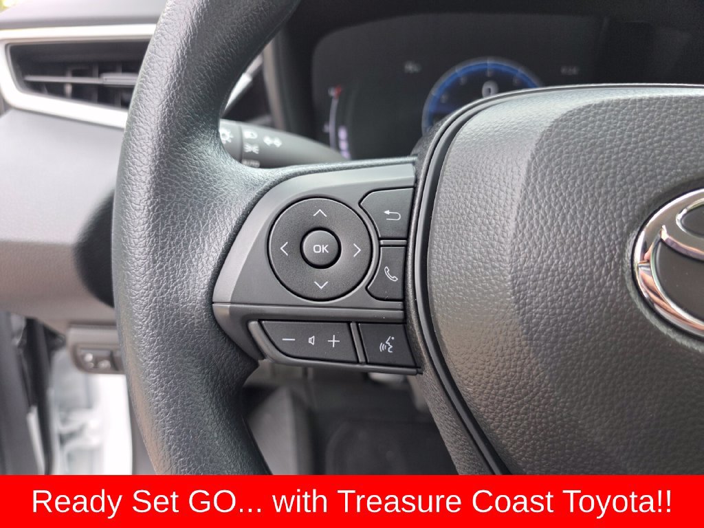 Used 2026 Toyota Corolla LE FWD image 30