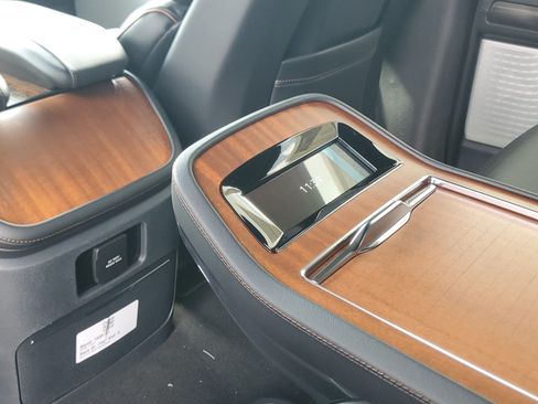 New 2026 Lincoln Navigator Black Label AWD/4WD image 29