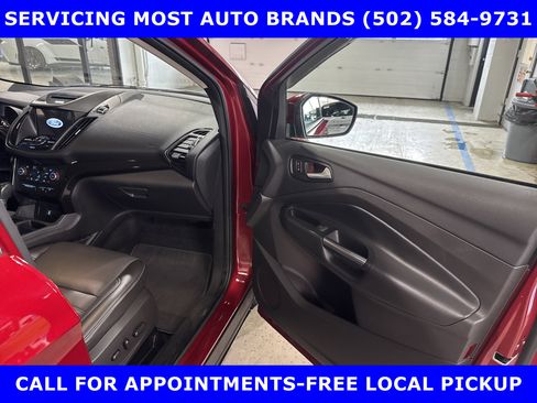 Certified 2017 Ford Escape Titanium image 15