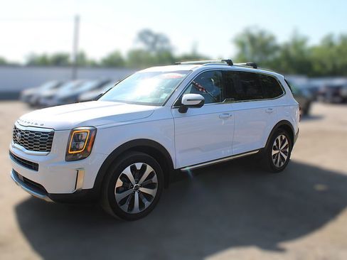 Used 2021 Kia Telluride EX w/ EX Premium Package image 16