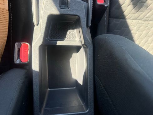 Used 2021 Nissan Kicks SV FWD image 24