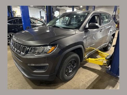 Used 2019 Jeep Compass Sport FWD image 1