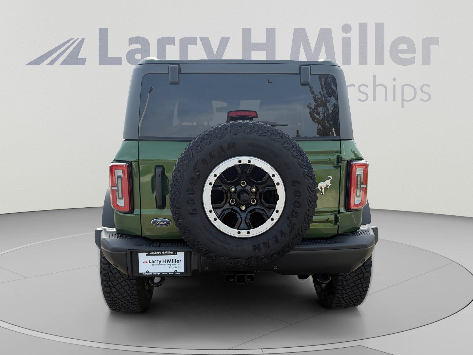 Used 2023 Ford Bronco Badlands w/ Sasquatch Package AWD/4WD image 5