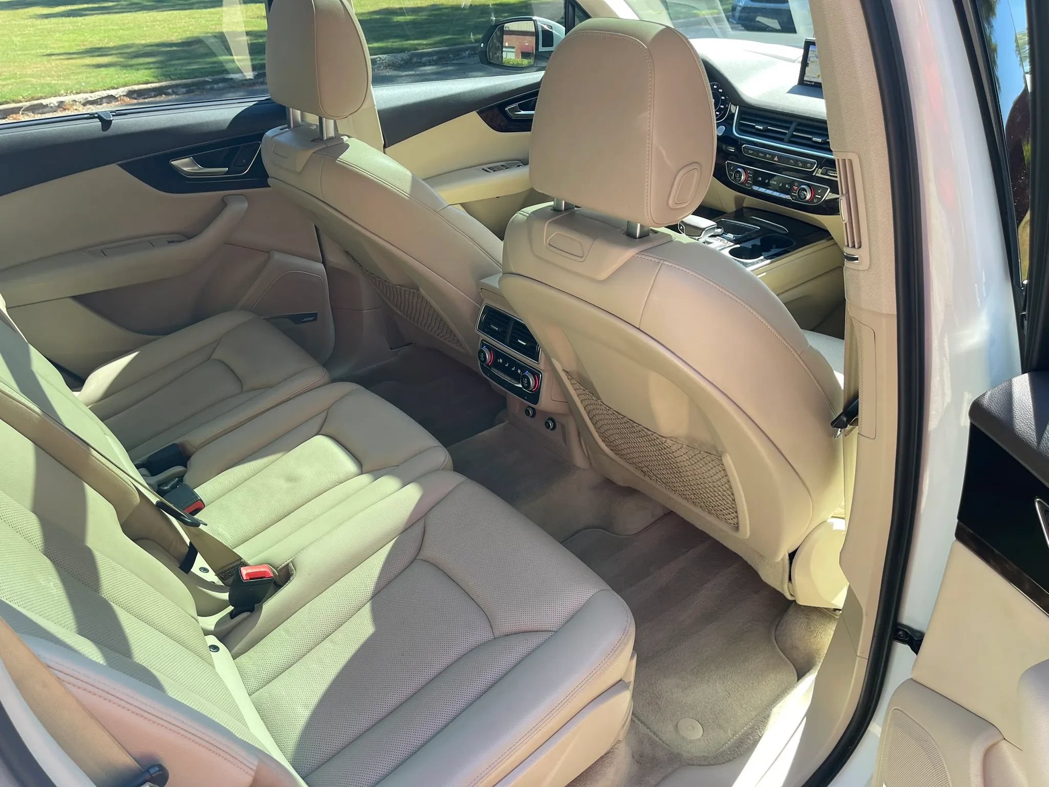 Used 2018 Audi Q7 3.0T Prestige w/ Prestige Package AWD/4WD image 13