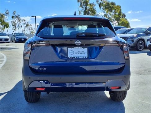 New 2026 Nissan Kicks S image 9