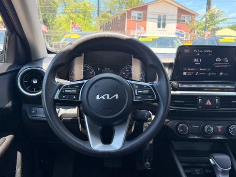Used 2023 Kia Forte LXS FWD image 18
