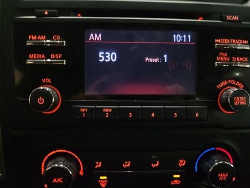 Used 2018 Nissan Titan S w/ S Utility Package image 25