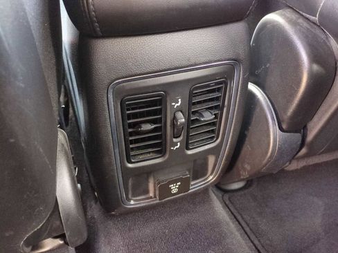 Used 2022 Jeep Grand Cherokee Laredo X RWD image 21
