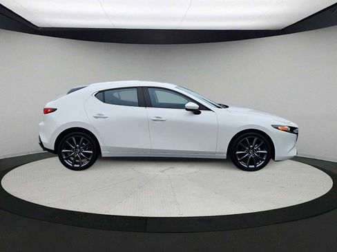 Used 2024 MAZDA MAZDA3 s image 9