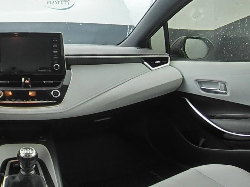 Used 2022 Toyota Corolla XSE FWD image 15