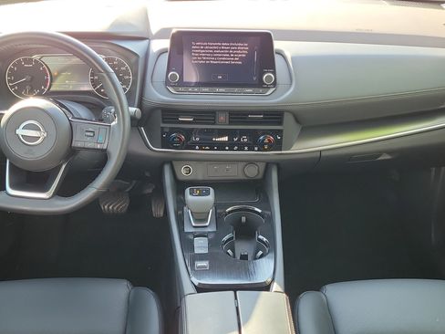 Used 2023 Nissan Rogue SV w/ SV Premium B Package FWD image 15